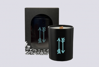 Scented candle with the symbol of Air