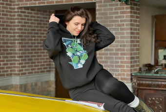 Чорне оверсайз худі "Мавка. Справжній міф"